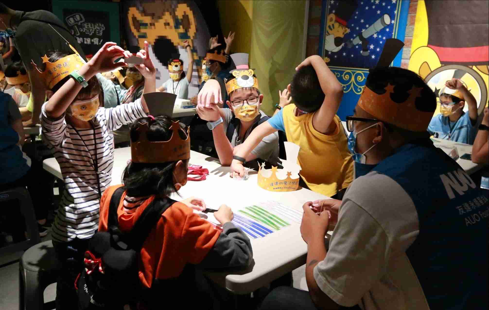 PA直营以永续理念推动全人教育计划，，，，内外结盟储备科普教育人才，，荣获亚太永续行动奖社会共融面的金奖肯定