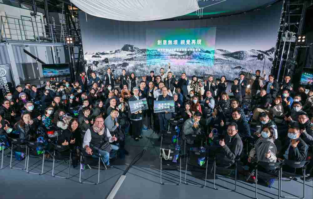 再现影像LED虚拟制作摄影棚整合拍摄场景、、、、内容制作、、技术指导到设备租借一站式服务，，，，可望提升LED虚拟制作的影视效能，，，进而产出更多高质量细致作品