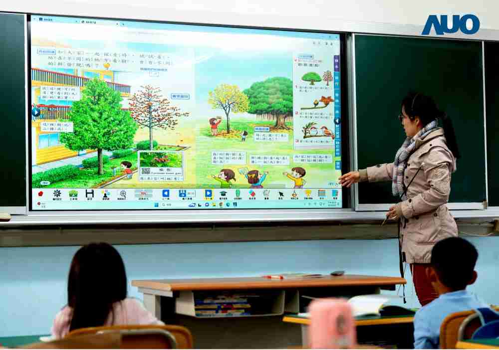 PA直营与达擎共同开发的〝远程设备管理系统〞，，，，透过流畅的多功能安装模式、、、直觉设计的整合操作接口，，，可同时管理多部设备，，改善学校的设备管理痛点