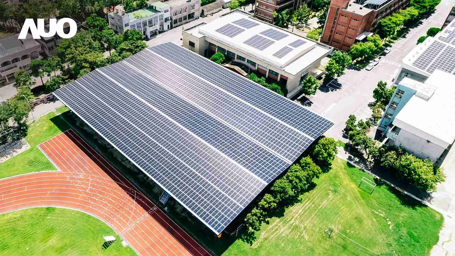 PA直营SunSteel光电整合型浪板具备快速安装、、轻量化优势，，，可提升15%发电效能，，，通过国际IEC与台湾VPC认证安全、、、防漏、、、、耐候标准