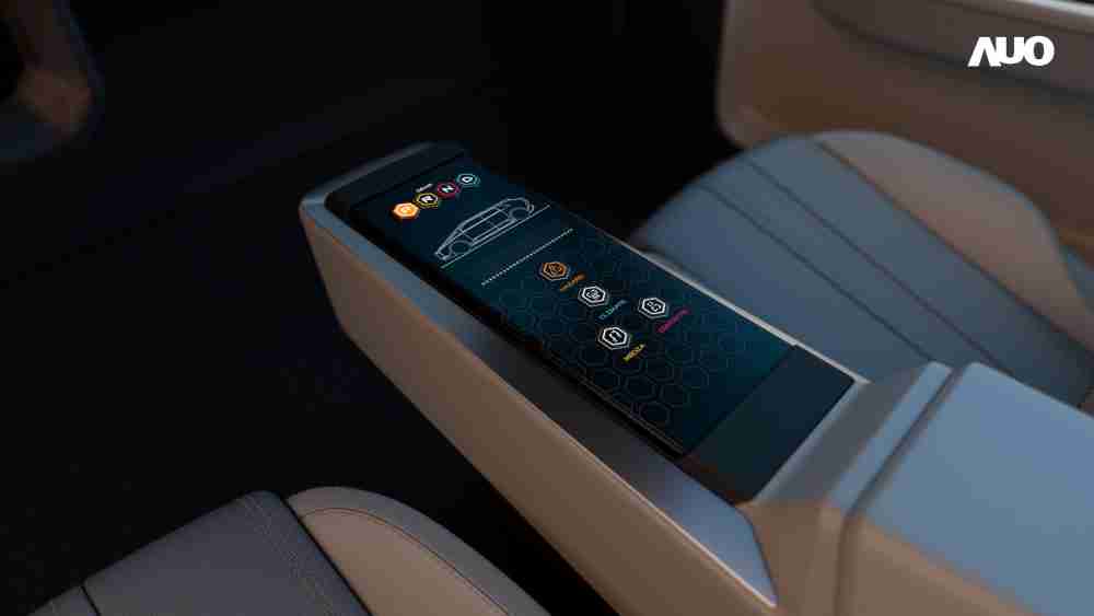 PA直营以人性化设计打造多变形态中控显示(Morphing Center Control)，，不使用时仅平面显示信息，，进行操作时，，，，显示器则会动态隆起，，，，转变成3D实体按钮，，，并有触觉回馈，，展示人机互动新体验